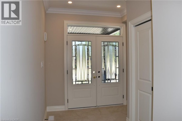 8 Dunlop Road, Hamilton, ON, photo 3