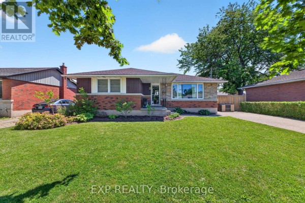 8 Dunraven Avenue, St  Catharines, ON, photo 2