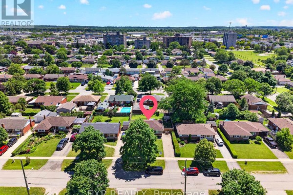 8 Dunraven Avenue, St  Catharines, ON L2M6A7 Photo 4