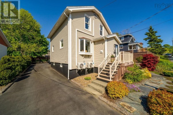 8 Eaton Avenue, Dartmouth, NS, photo 3