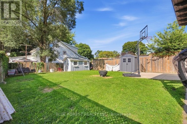 8 Edna Street, London South, ON N5Z2X9 Photo 2