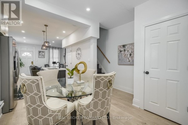 8 Elizabeth Street, St  Catharines, ON, photo 3