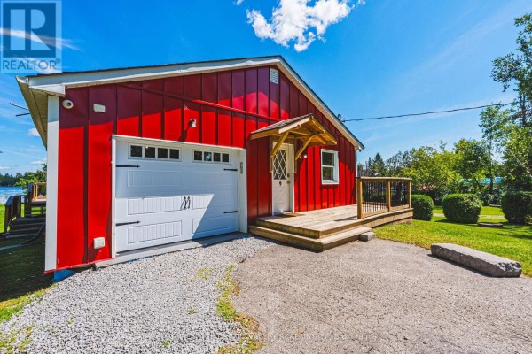 Family room - 8 Ewen Street, Kawartha Lakes, ON K0M2B0 Photo 5