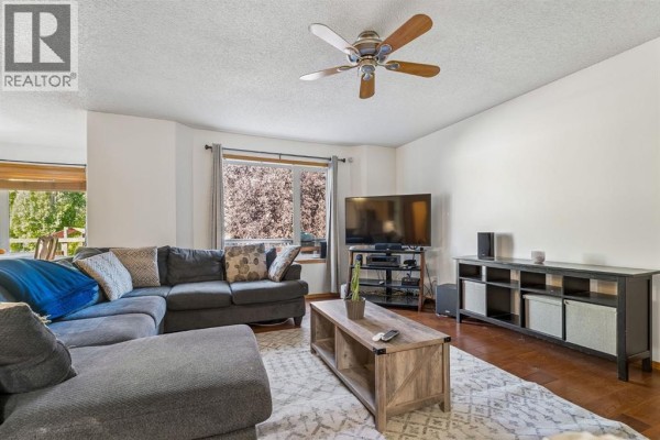 Recreational, Games room - 8 Fairways Place Nw, Airdrie, AB T4B2R7 Photo 4