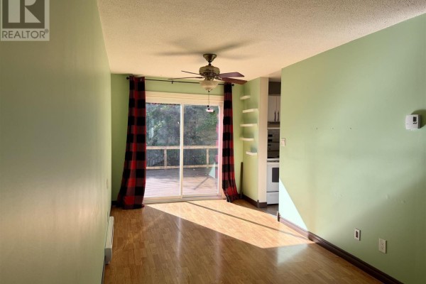 Living room - 8 Feltz Rd, Elliot Lake, ON P5A3P9 Photo 3