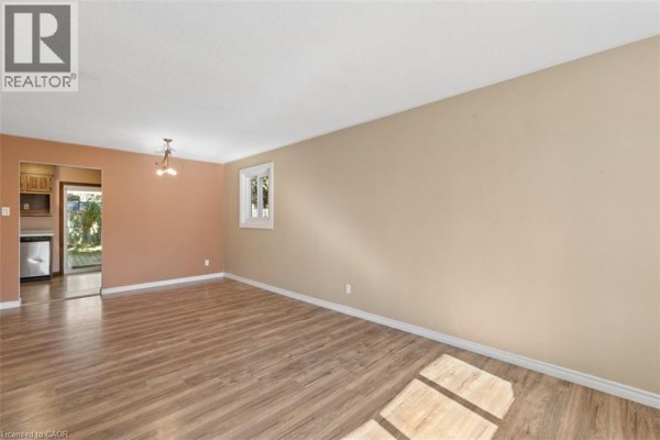 4pc Bathroom - 8 Forest Glen Crescent, Kitchener, ON N2N1C8 Photo 4