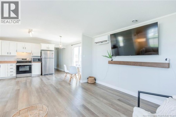 8 Frank Street, Bas Cap Pele, NB, photo 2