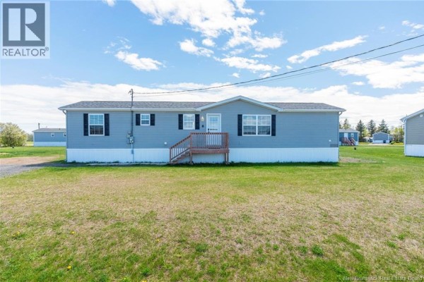 2pc Ensuite bath - 8 Frank Street, Bas Cap Pele, NB E4N0E6 Photo 4