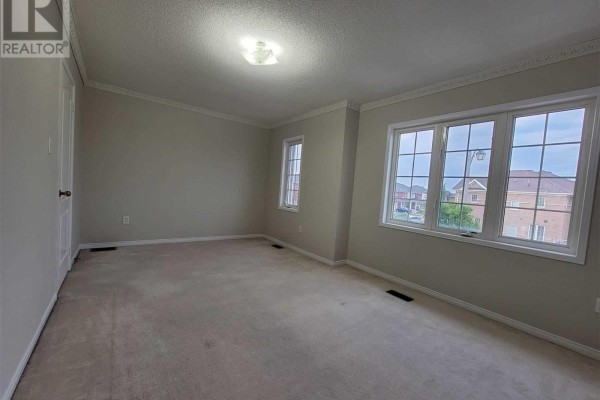 Family room - 8 Galtee Road, Brampton, ON L6X0J8 Photo 3