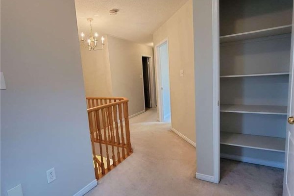 Kitchen - 8 Galtee Road, Brampton, ON L6X0J8 Photo 4