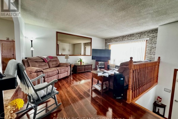 Primary Bedroom - 8 Gaudaur Court, Orillia, ON L3V7B4 Photo 5