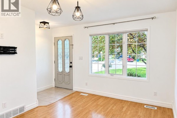 Bedroom - 8 Hampton Court, Chatham, ON N7M6K9 Photo 5