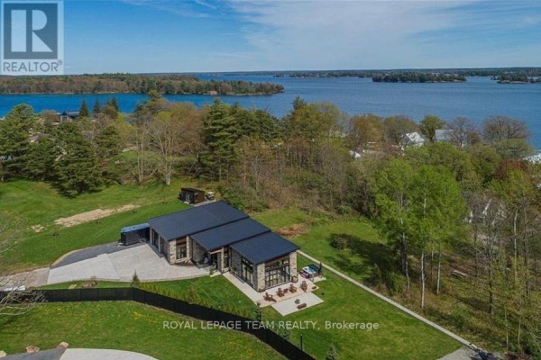 8 Headlands Way, Leeds And The Thousand Islands, ON K0E1R0 Photo 2