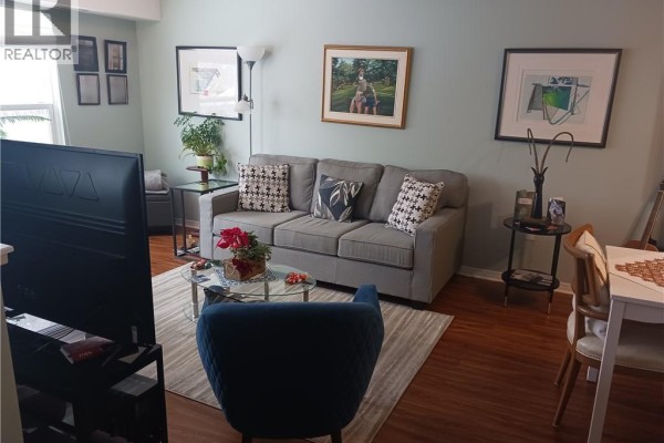 8 Huron Street Unit# 108, Lindsay, ON, photo 2