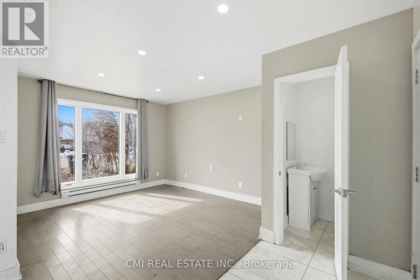 8 Huronia Court, Brampton, ON, photo 2