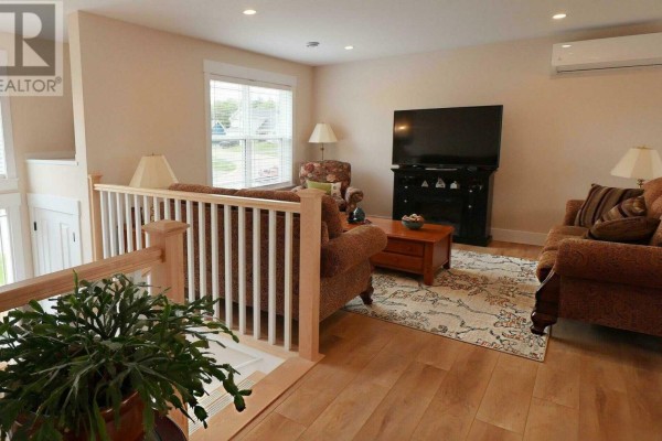Dining room - 8 Keaton Drive, Charlottetown, PE C1E3M5 Photo 2