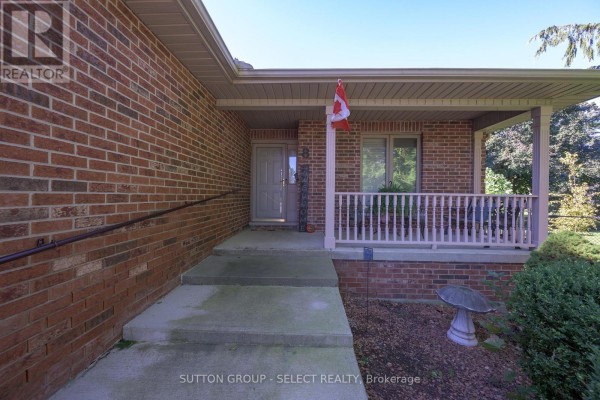 Recreational, Games room - 8 Kennedy Court, Middlesex Centre, ON N0M2A0 Photo 2