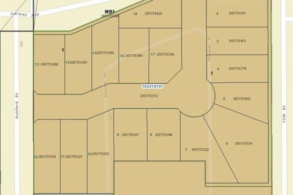 8 Kenney Crescent, Weyburn, SK, photo 3