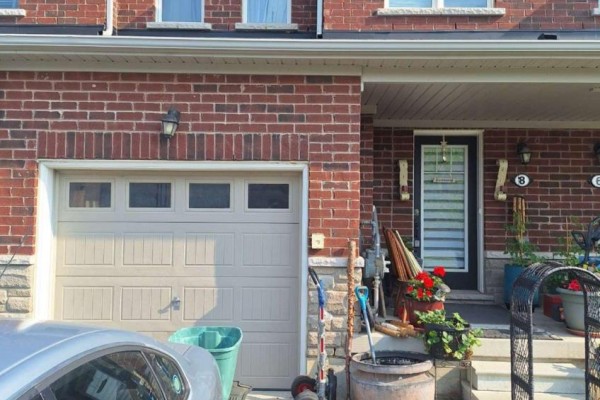 8 Longboat Run, Brantford, ON, photo 2