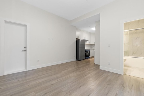 8 Lower 2 Bedroom-8016 Annis Road, Eastern Hillsides, Chilliwack, BC V2P6L7 Photo 4