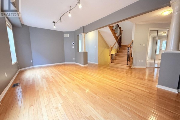 Family room - 8 Maffey Crescent, Richmond Hill, ON L4S0A8 Photo 3