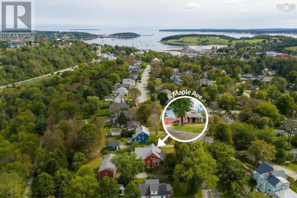 4pc Bathroom - 8 Maple Avenue, Lunenburg, NS B0J2C0 Photo 2
