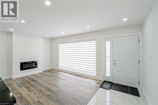 Bedroom - 8 Marlborough Road Unit# Upper, Guelph, ON N1E3X2 Photo 3