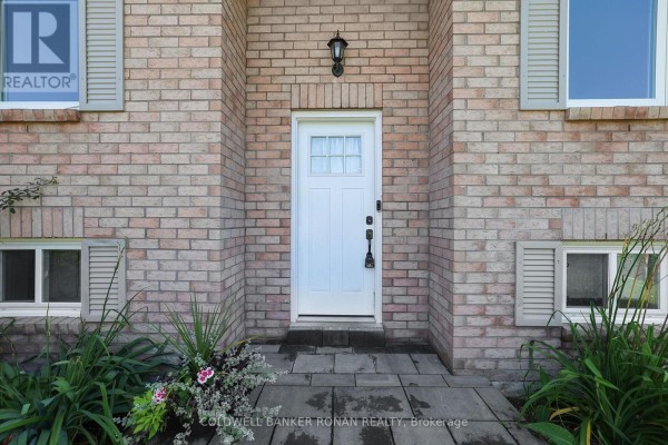8 Mccarthy Crescent, Essa, ON, photo 3