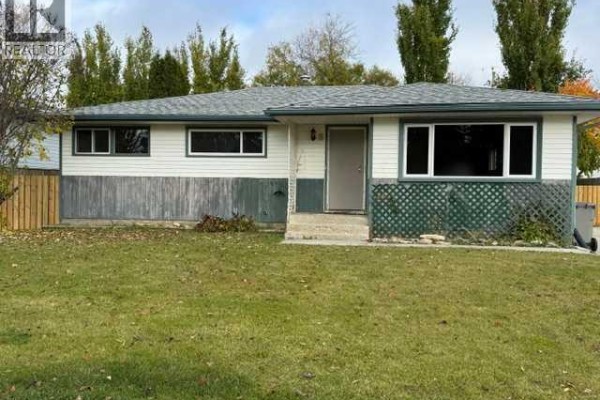 8 Mcleod Drive, Whitecourt