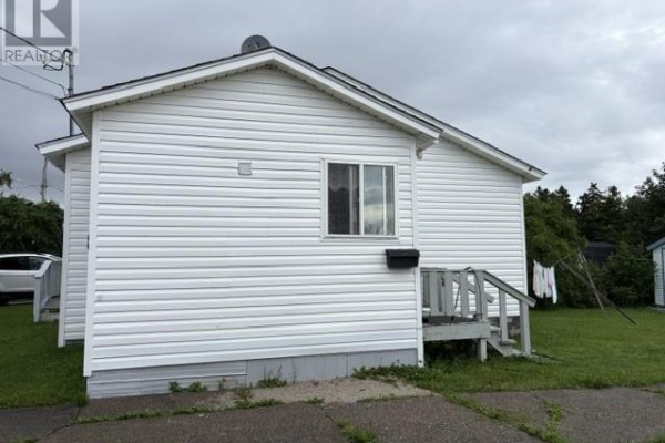 Bath (# pieces 1-6) - 8 Millbrook Lane, Kippens, NL A2N1A3 Photo 3
