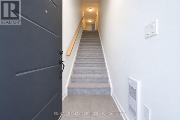8 Miseferi Crescent, Cambridge, ON N1T0J1 Photo 5