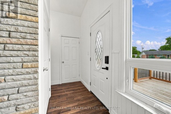 8 North Crescent Drive N, Welland, ON L3B5L2 Photo 5