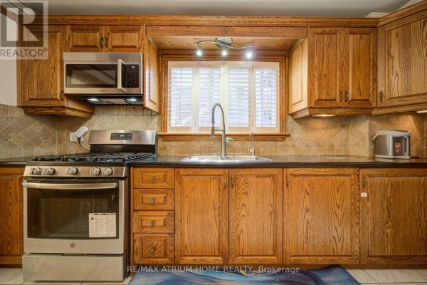 8 Patrick Boulevard, Toronto, ON M2J3K8 Photo 5