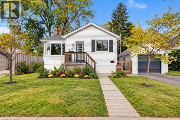 Residential for sale at 8 Peel Street N, Dundas, ON - MLS® qKT5cg