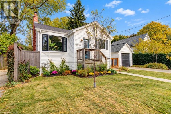 8 Peel Street N, Dundas, ON, photo 2
