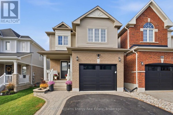 8 Quackenbush Street, Clarington