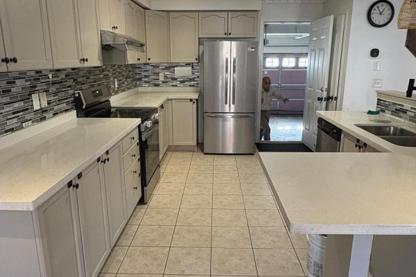 8 Quitebrook Crescent, Toronto, ON M1X2B2 Photo 3