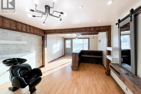 8 Railway Avenue Ne, Falher, AB T0H1M0 Photo 5
