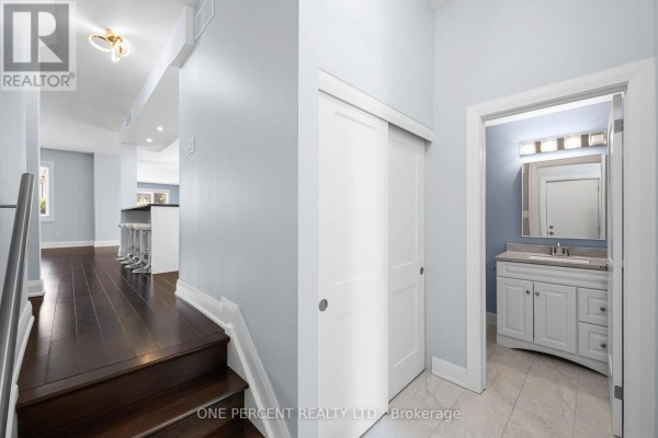 Bathroom - 8 Rastila Crescent, Ottawa, ON K1T2C6 Photo 5