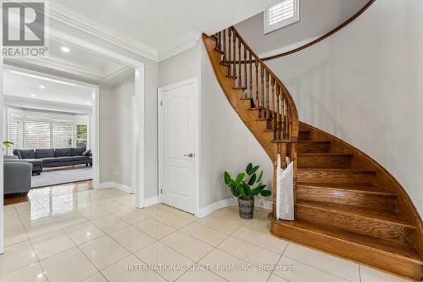 8 Redwillow Road, Brampton, ON L6P2A3 Photo 5