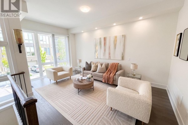 Family room - 8 Sable Road, Vaughan, ON L4J0K1 Photo 4