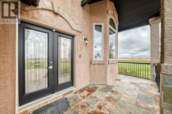 Family room - 8 Shore Drive, Rural Rocky View County, AB T1Z0H6 Photo 3