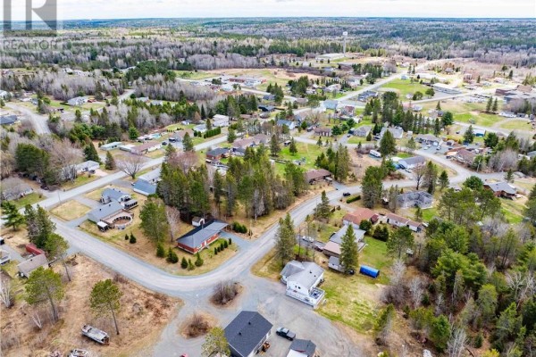 8 Spruce Street, Markstay, ON P0M2G0 Photo 5