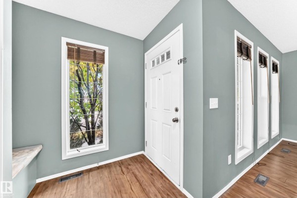 Bedroom 2 - 8 Spruce Village Wy, Spruce Grove, AB T7X0B2 Photo 5
