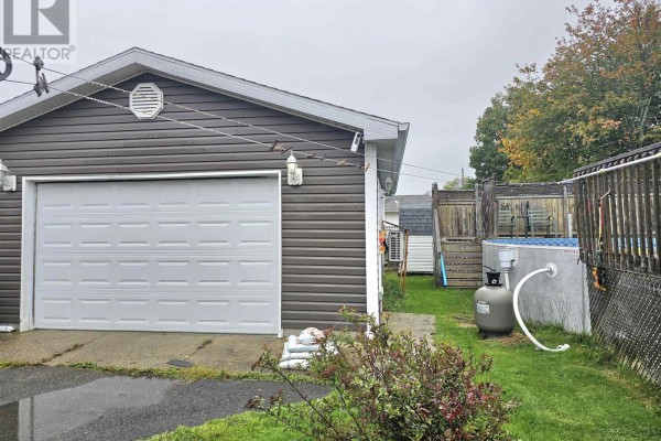 Bedroom - 8 Stacey Avenue, North Sydney, NS B2A3P4 Photo 4