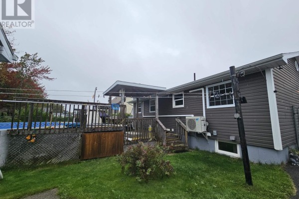 3pc Bathroom - 8 Stacey Avenue, North Sydney, NS B2A3P4 Photo 5