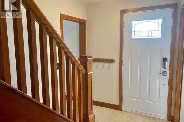 8 Sterling Street, Brantford, ON, photo 2