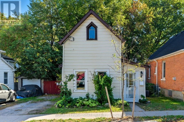 8 Tasker Street, St  Catharines, ON, photo 2