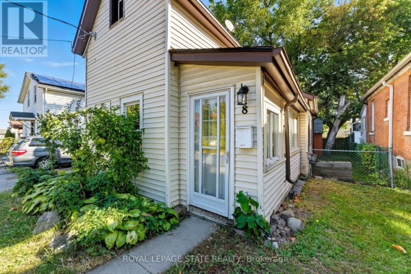 8 Tasker Street, St  Catharines, ON, photo 3