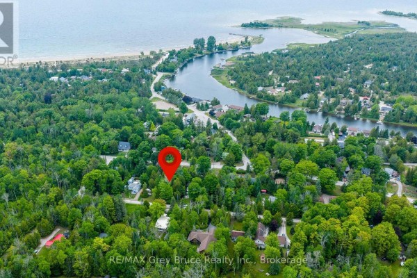8 Toronto Avenue, South Bruce Peninsula, ON, photo 3
